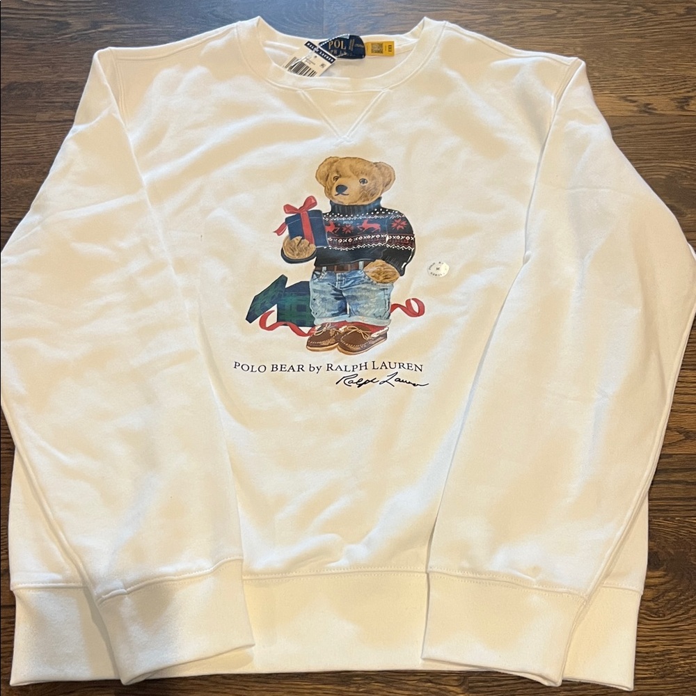 ADORABLE Polo bear sweatshirt NWT Size Medium